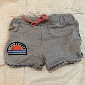Geo Fox girls shorts size 4.